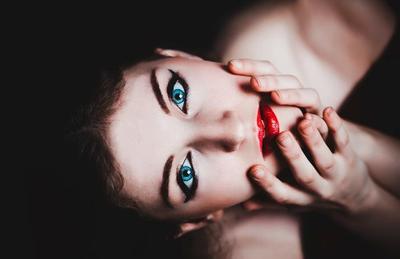 Style Makeup yang Membuat Para Pria Menjauh (Bagian 1)