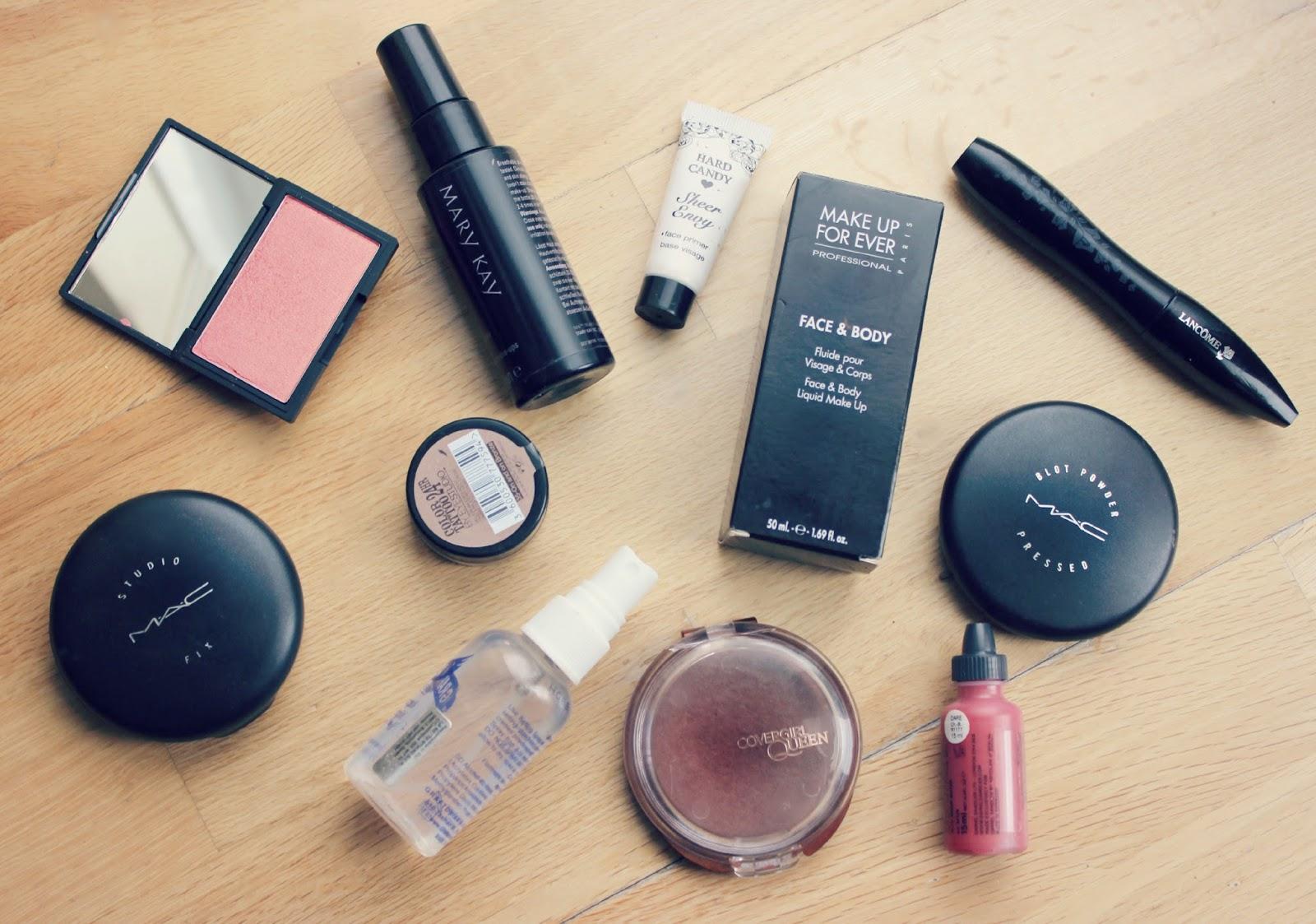 10 Alat Kosmetik Dasar Yang Wajib Kamu Miliki Cosmetics Beautynesia