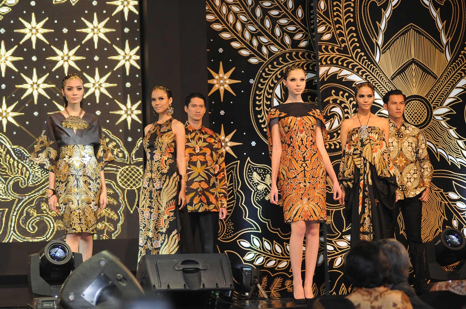 Desainer Baju Batik Indonesia | Gejorasain
