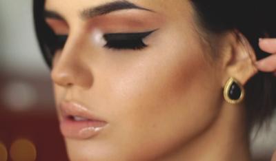 Bentuk Eyeliner untuk Si Mata Bulat