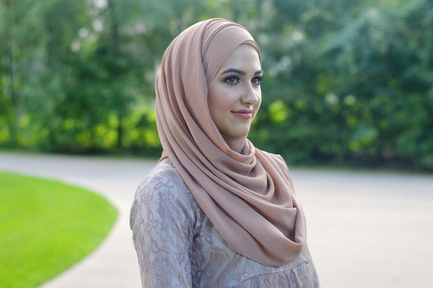 Inspirasi Gaya Hijab Sehari Hari Untuk Wajah Oval Fashion