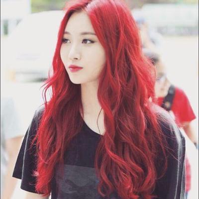 5 Idol  Korea  yang Memukau dengan Rambut  Merahnya Fashion 