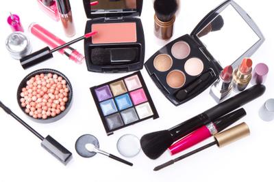 Makeup Natural  Sehari hari dengan Produk  Lokal  Cosmetics 