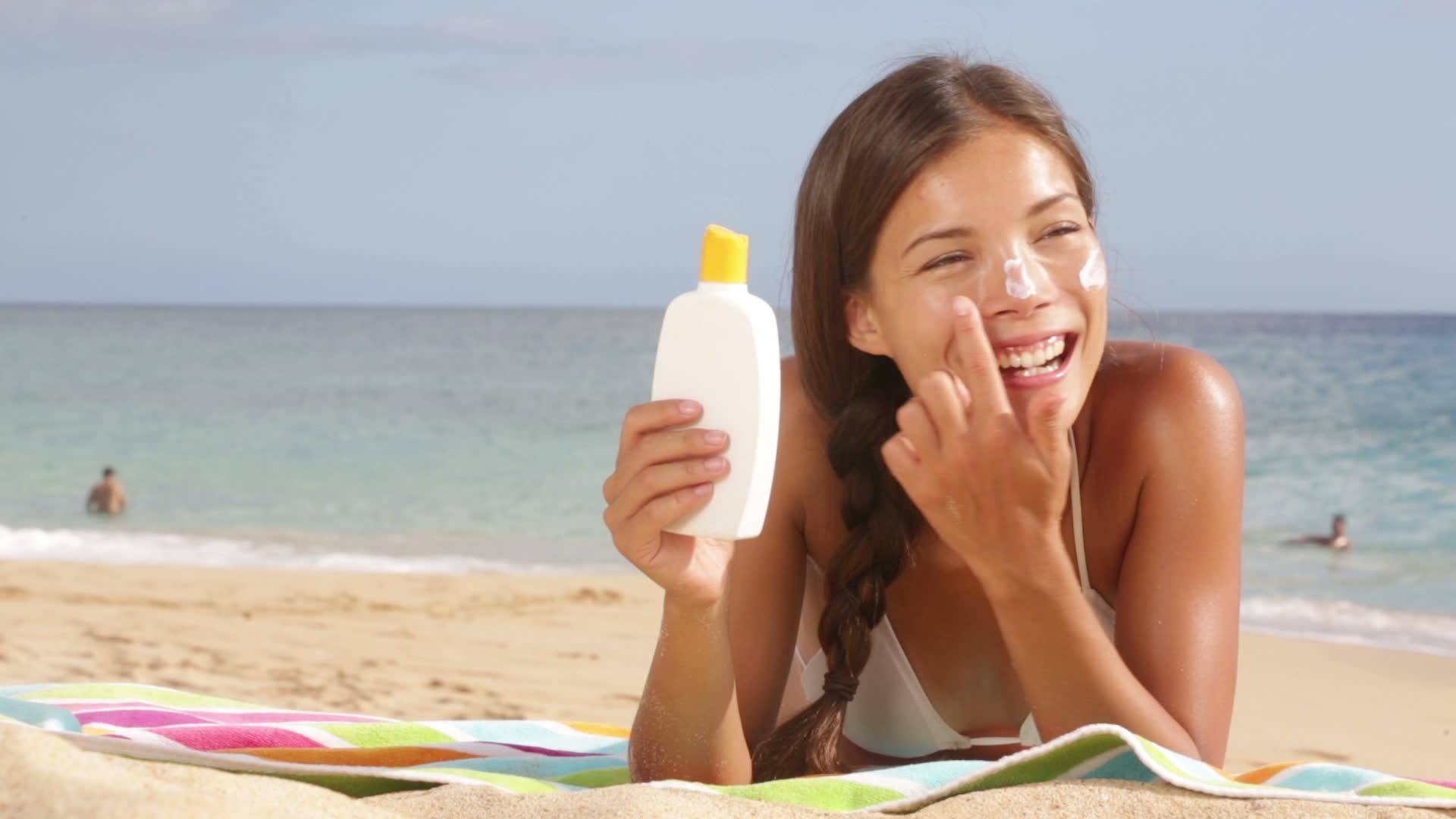 Hindari Kanker Kulit 9 Daerah Kulit Berikut Tak Boleh Terlewatkan Saat Menggunakan Sunscreen Body&Skincare