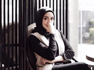 Style Jilbab Monochrome