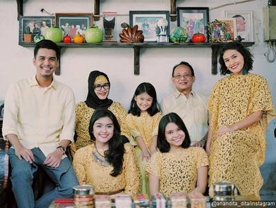 Sourcewww Wowkeren Comfotoalbumlebaran Artis Lebaran Artis   Html