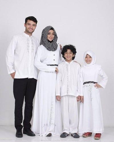 Model Baju Gamis Lebaran Warna Putih