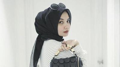 Tanpa Ribet Dengana Hijab Ala Zaskia Sungkar Ini