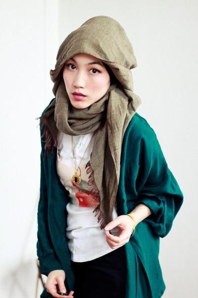 Warna Hijab Hijau Alpukat