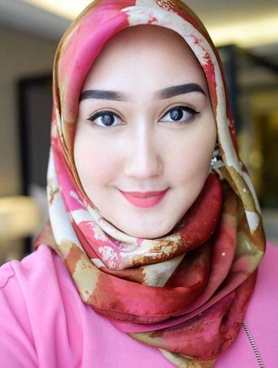 Model Jilbab Dian Pelangi