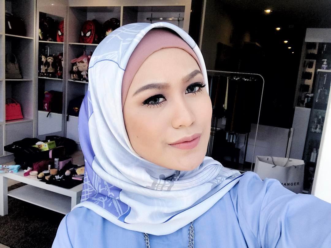 4 Beauty Blogger Asal Malaysia Yang Gaya Make Upnya Patut