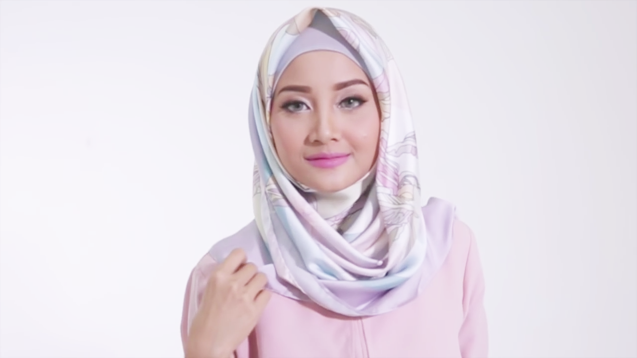 Cantik Dan Kekinian Ini Dia Cara Memakai Hijab Maxmara Dalam 3