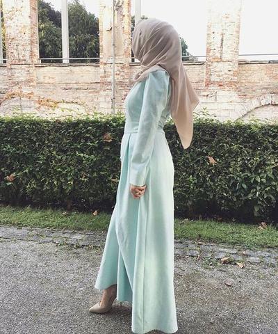 Warna Green Tea Cocok Dengan Hijab