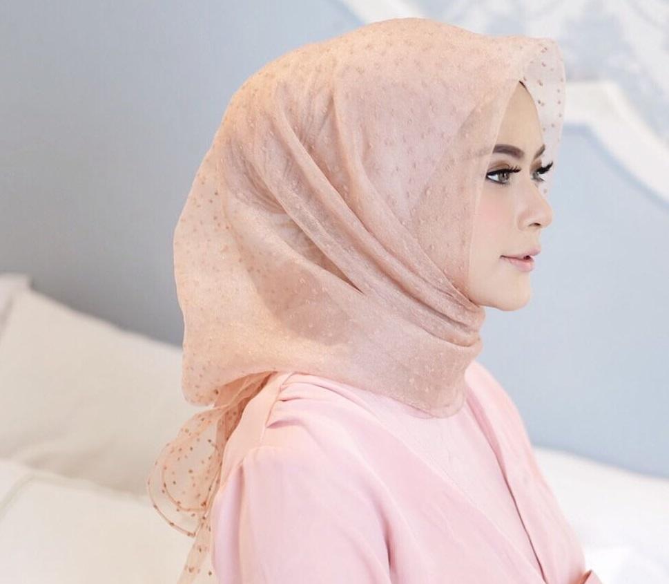 Ini Inspirasi Hijab Rubiah Yang Lagi Hits Banget Di Kalangan