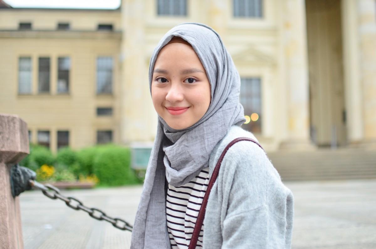 Gimana Ya Caranya Bikin Muka Keliatan Tirus Pakai Hijab Forum