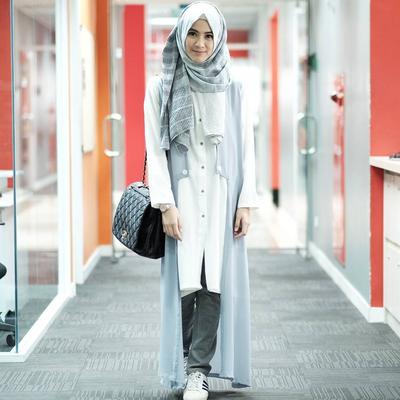 Model Hijab Alyssa Soebandono