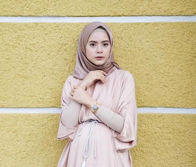 Style Hijab Kondangan Remaja Simple