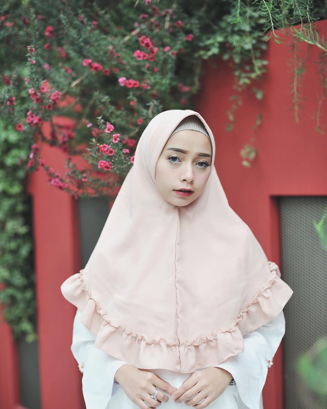 Yuk Tampil Modis Dengan Hijab Bergo Yang Lagi Hits Ini Muslim