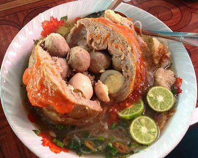 Fenomenal, Ini 5 Tempat Makan yang Menjual Bakso Beranak ...