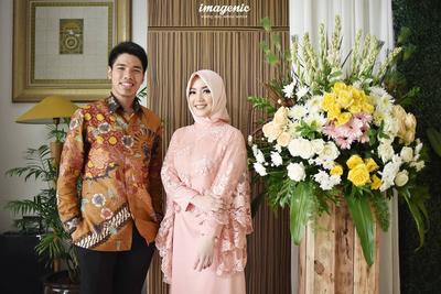 4 Model Kebaya Muslim Couple  Kekinian yang Bisa Kamu Pakai 