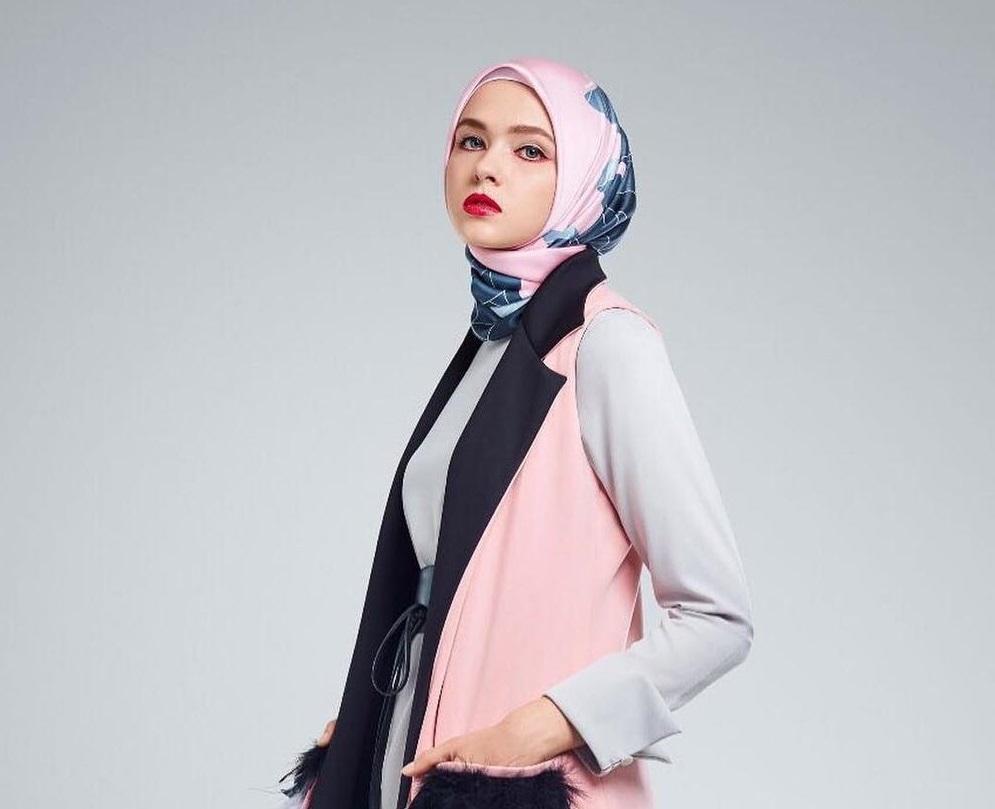 Tidak Hanya Cantik Dan Terkenal 5 Artis Berhijab Ini Punya Brand