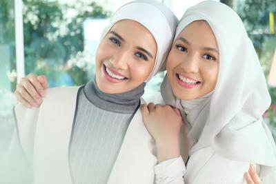 Baju Warna Putih Tulang Cocok Dengan Jilbab Warna Apa | Ide Perpaduan Warna