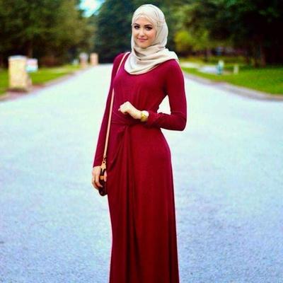 Hijab Untuk Kebaya Warna Merah Marun