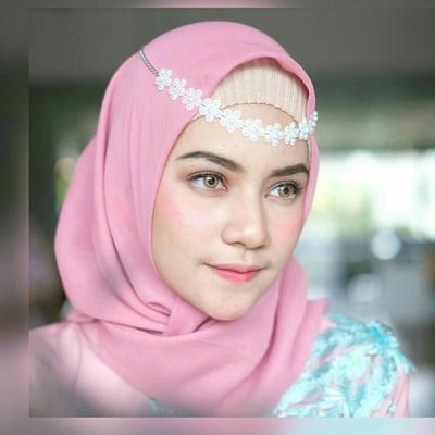 Hiasan Jilbab Untuk Wisuda