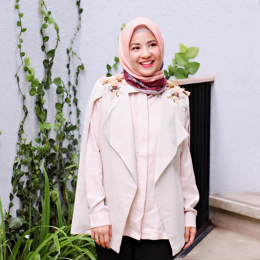 Gemas Inspirasi Gaya Hijab Natasha Rizki Ini Cocok Untuk Kamu Yang