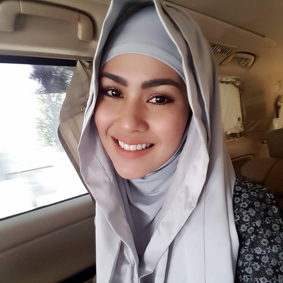 Inspiratif Ini Dia Kisah Perjalanan Hijrah Kartika Putri Hingga