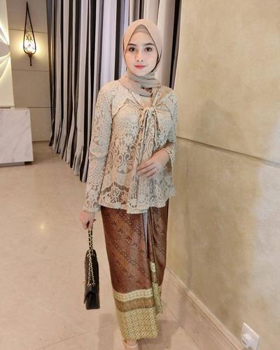 Wah Ini Dia Model Model Kebaya Muslim yang Lagi Tren 