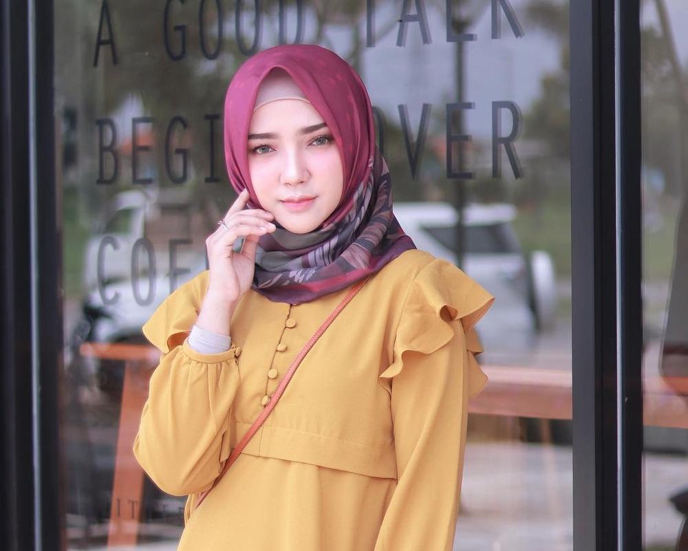 Intip Tutorial Hijab Cantik Untuk Pemilik Pipi Chubby Ala Ayu