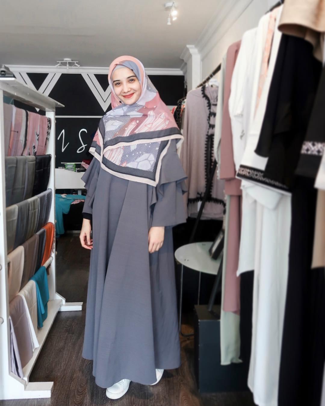 Foto Desain Baju Hijab Zaskia Sungkar | Kerabatdesain