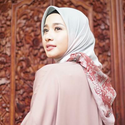 Jenis Jilbab Yang Dipakai Laudya Chintya Bella