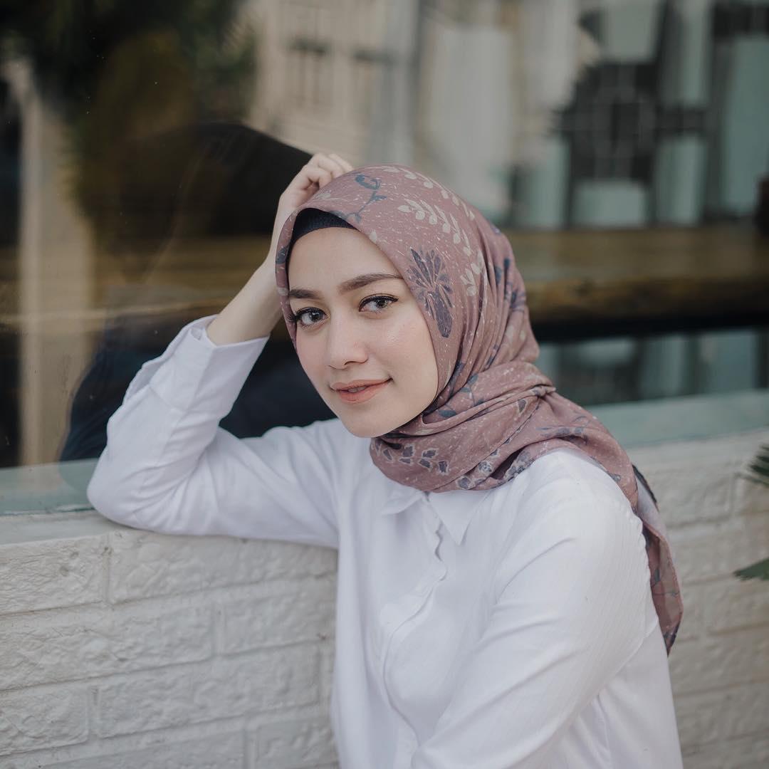 Inilah Motif Hijab Kekinian Yang Cocok Untuk Anak Muda Supaya Enggak
