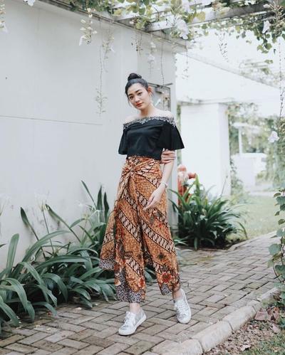 Buat Kamu yang Masih Remaja Ini Dia Style Kondangan yang 