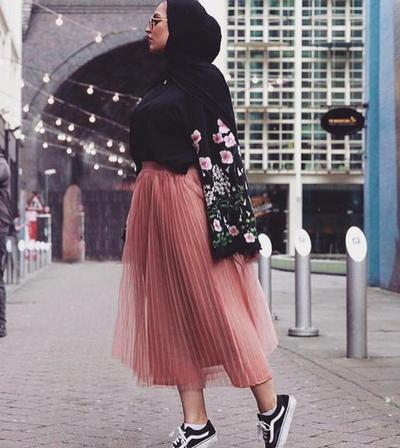 Style Rok Plisket Tanpa Hijab