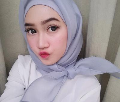 Forum Makeup Yang Cocok Buat Hijabers Tuh Natural Atau Bold Sih