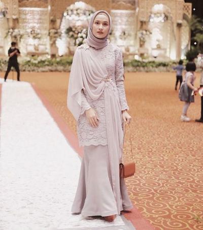 Wah Ini Dia Model Model Kebaya Muslim Yang Lagi Tren Dipakai