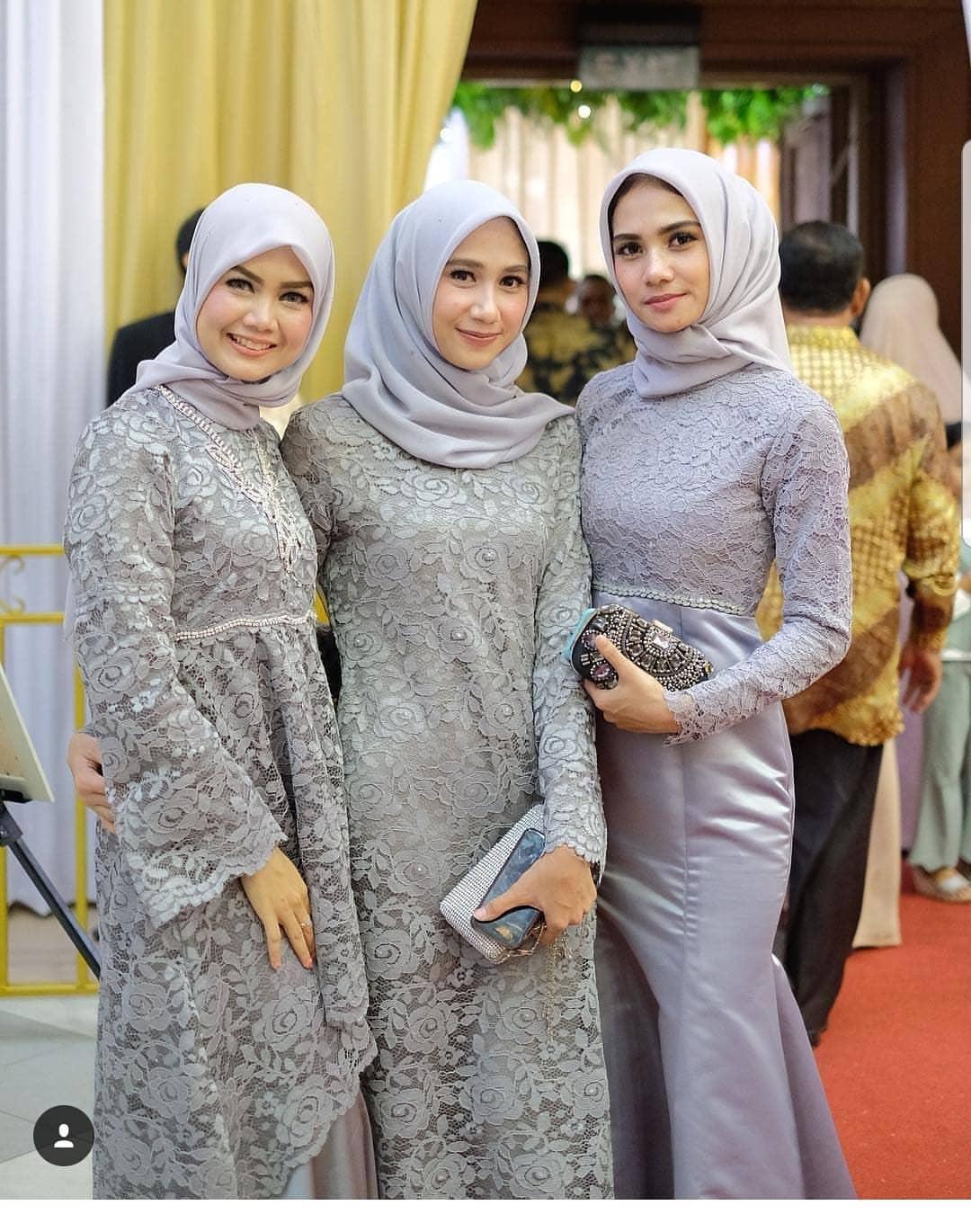  Contoh  Model  Baju  Bridesmaid Hijab 1 Warna Hijab Style