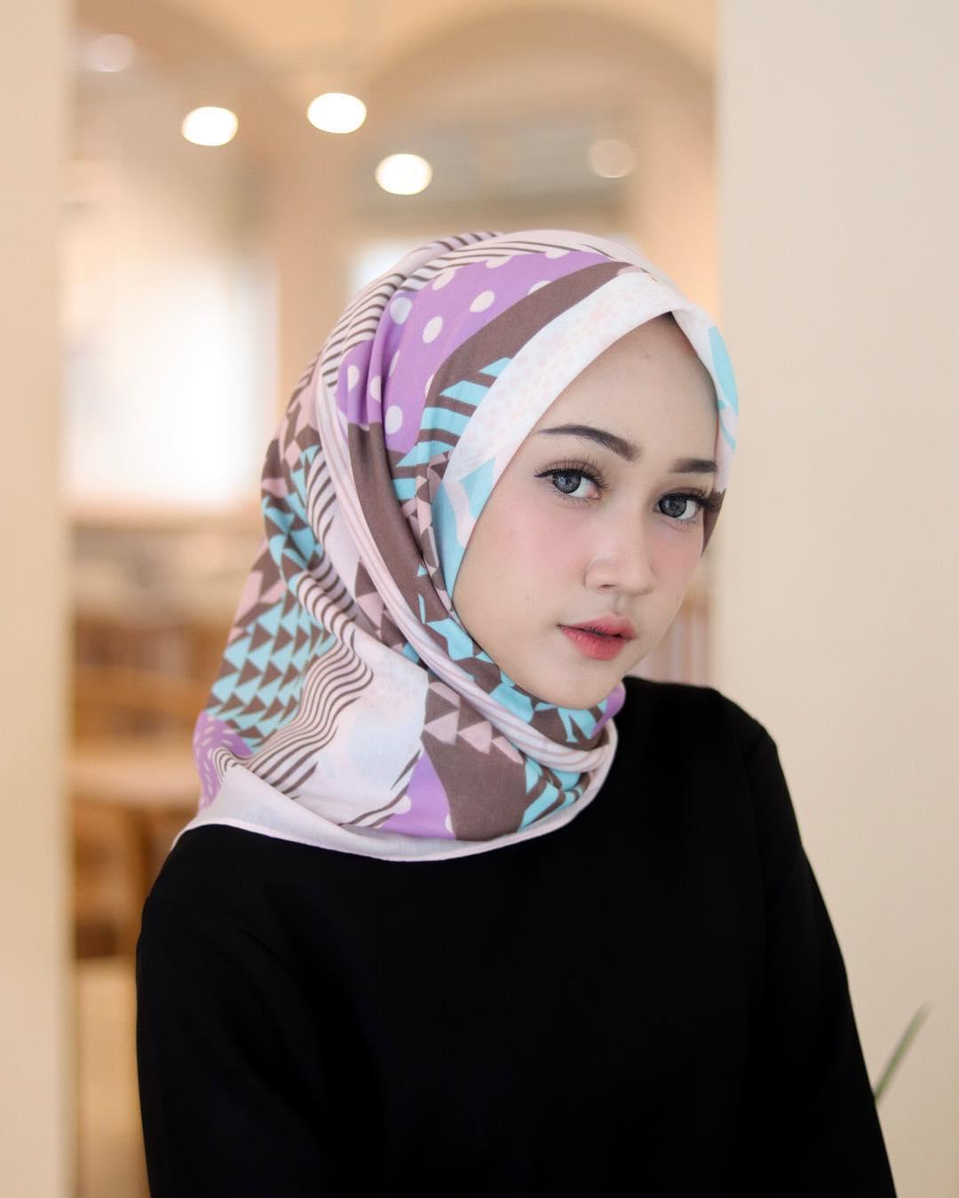 FORUM Mendingan Pakai Hijab Instant Atau Masih Pakai Yang Segiempat