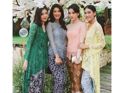 Mau Tampil Beda Yuk Intip 5 Model Kebaya Brokat Terbaru Yang