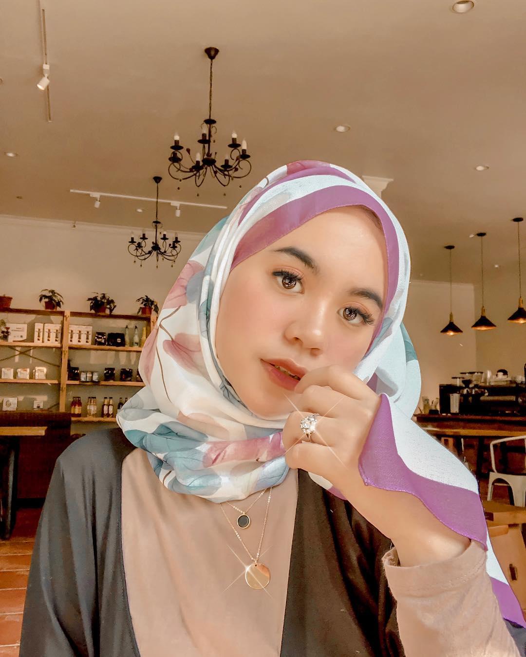 Anti Boring Intip Tutorial Hijab Style Pashmina Yang Lagi Kekinian