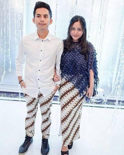 Bingung Pilih Desain Baju Couple Untuk Kondangan Coba Intip