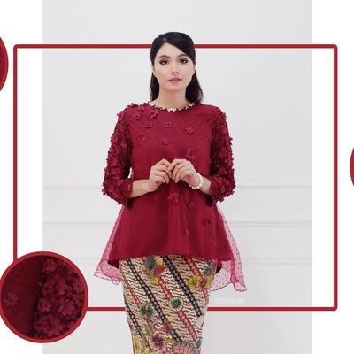 Model Kebaya Brokat Ini Lagi Banyak Dipakai Ke Kondangan