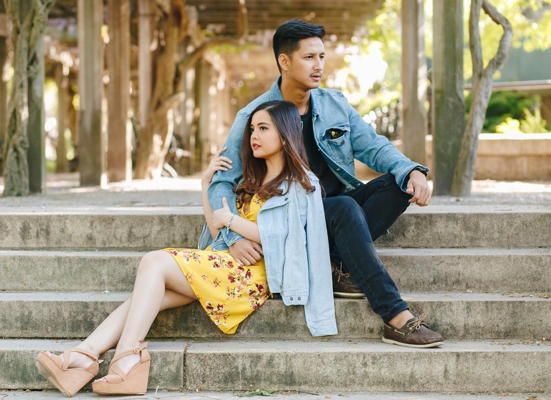 5 Inspirasi Busana Prewedding Dengan Konsep Minimalis Cocok Buat