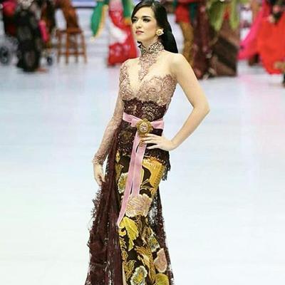 64 Model Baju Batik Nia Ramadhani HD Terbaik