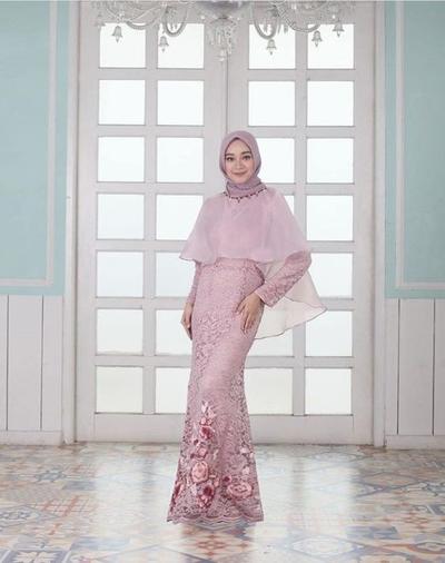 Model Kebaya Gamis Modern Brokat Hijab