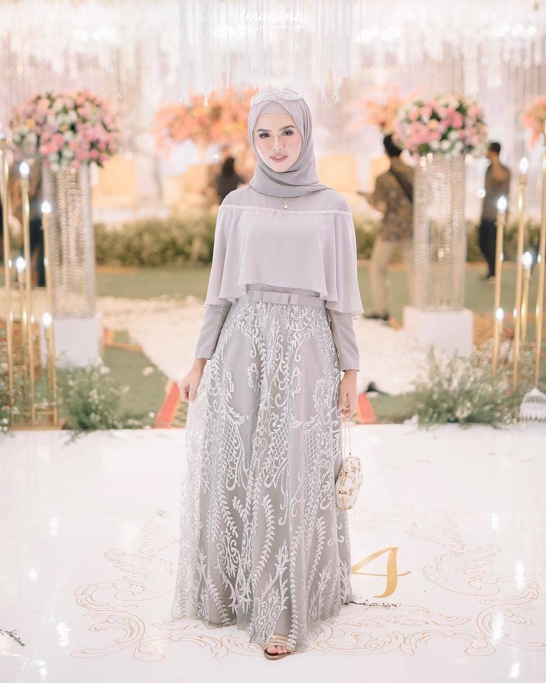 Inspirasi Baju Kebaya Untuk Lamaran Tahun 2019, Cantik Dan Elegan ...