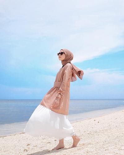  Ootd  Hijab  Pantai  Simple Jilbab Gucci